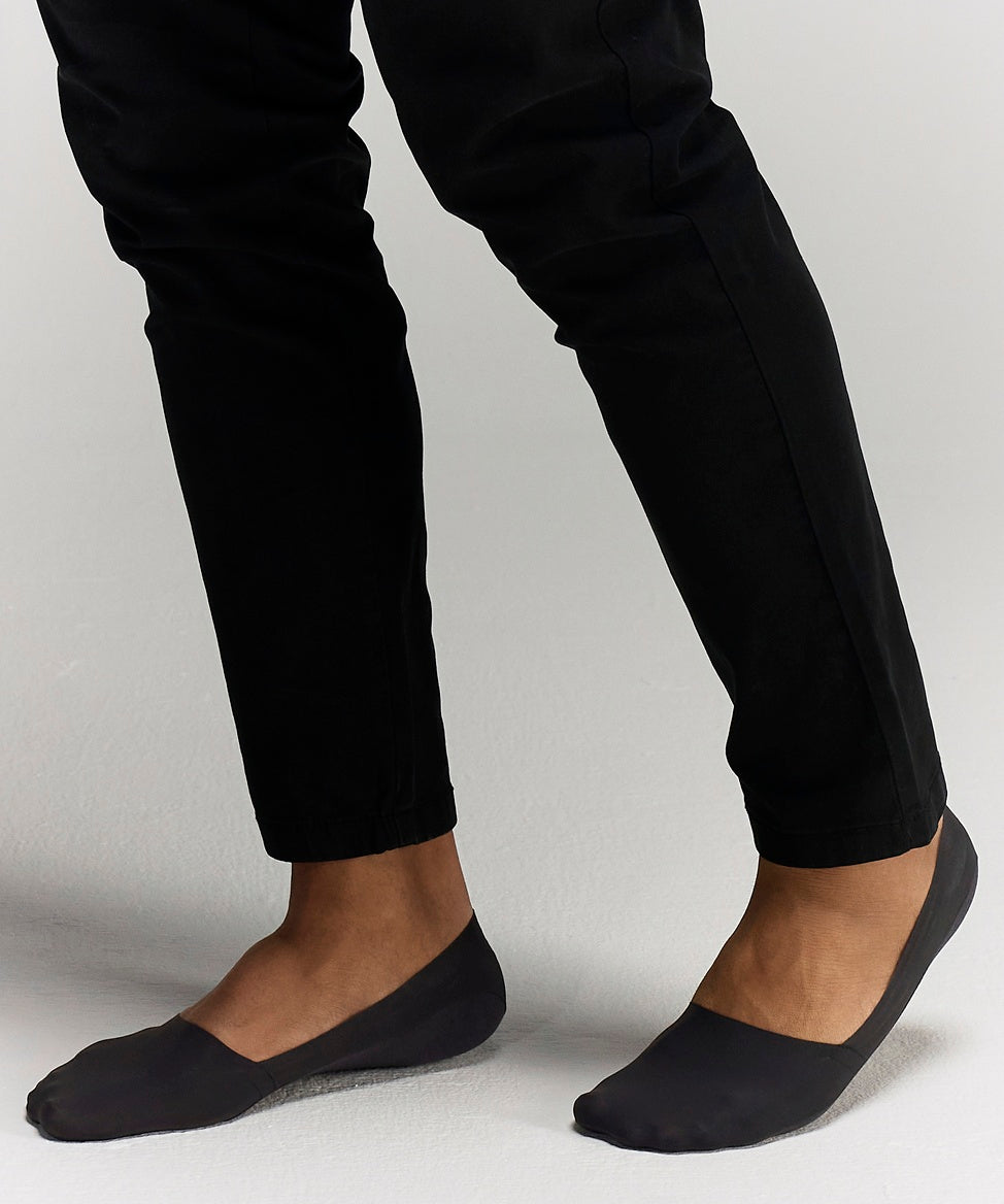 front photo of No Trace Ice Sock Dark Grey