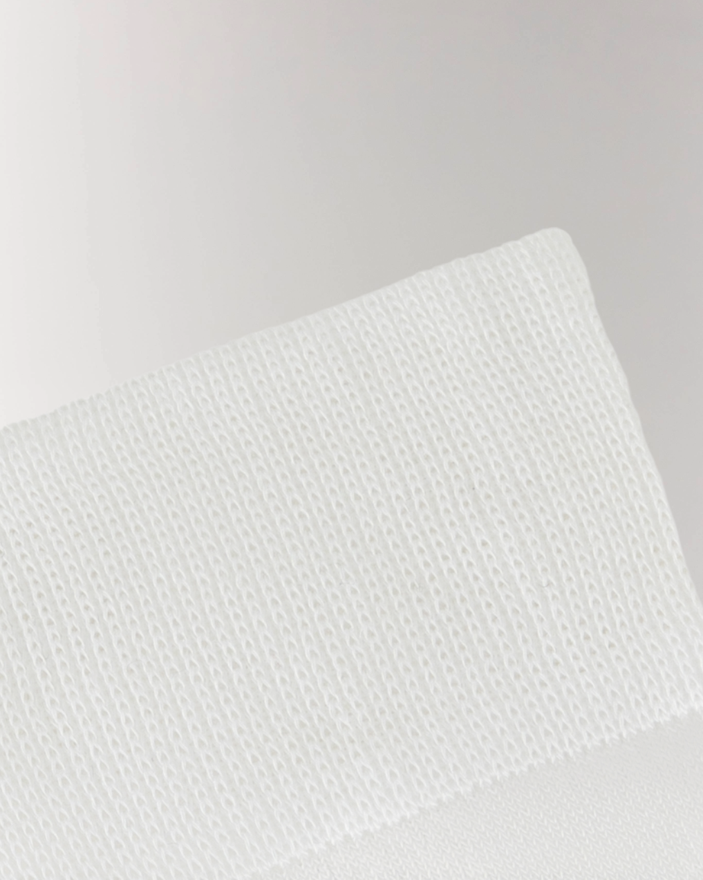 Detailed picture of Cottosilk Cotton Crew Socks - White