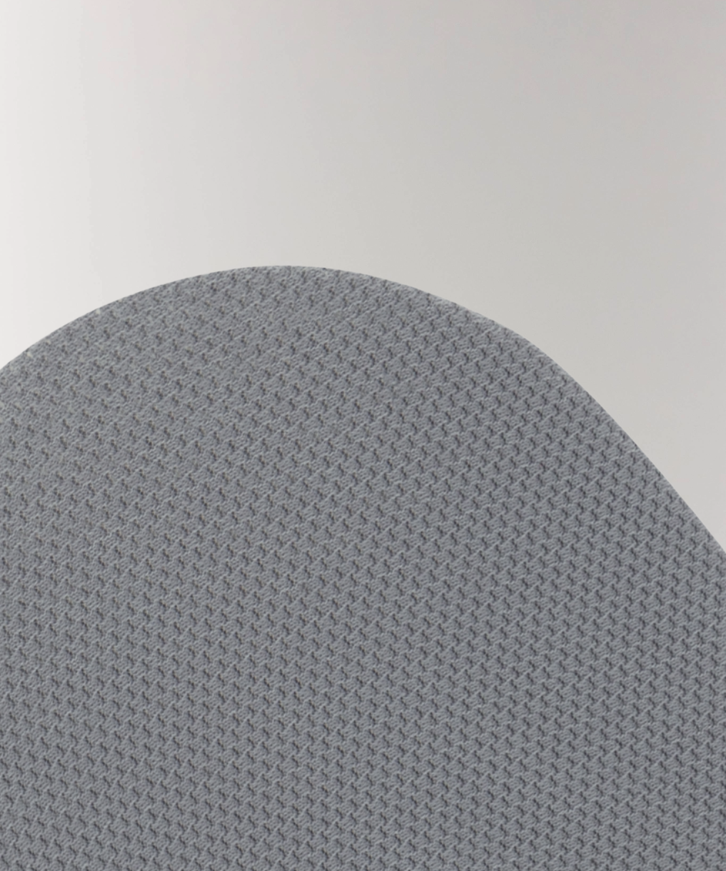 Zoomed picture of cottosilk airtech invisible ice socks in Light Grey