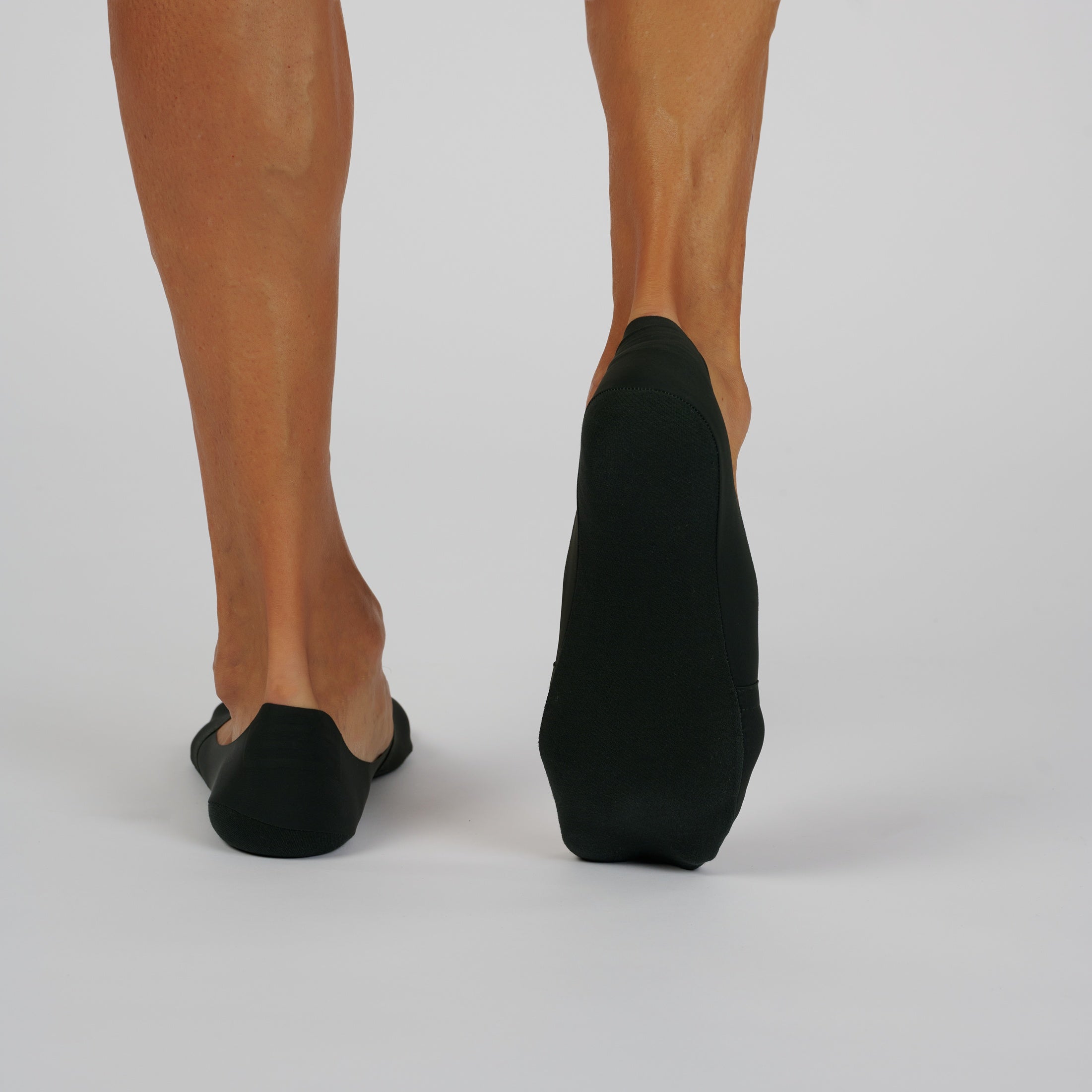 back photo of no trace ice socks in dark green